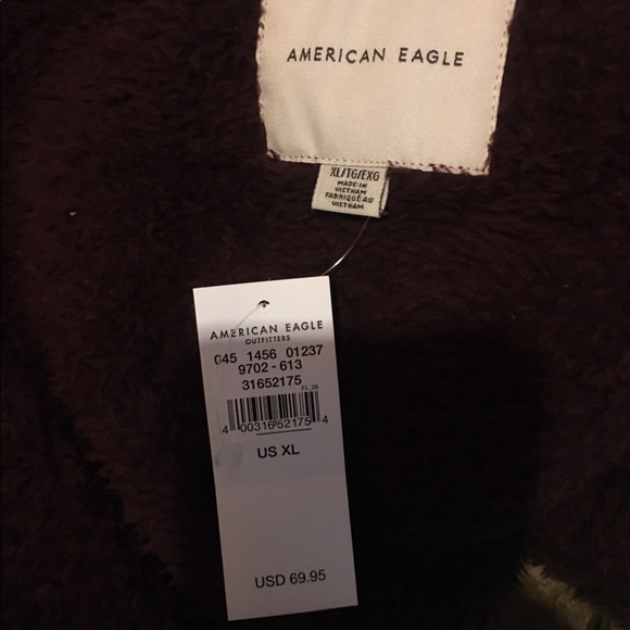 NWT AMERICAN EAGLE OUTFITTERS MAROON SHERPAS - SOLD OUT - Picture 5 of 5